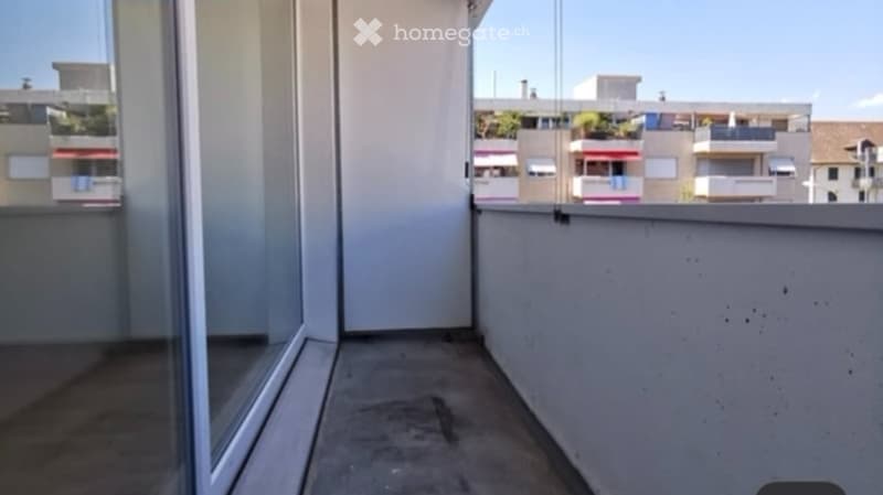 Moderne 2.5-Zimmer-Wohnung an Top-Lage ab 1. Juli (5)