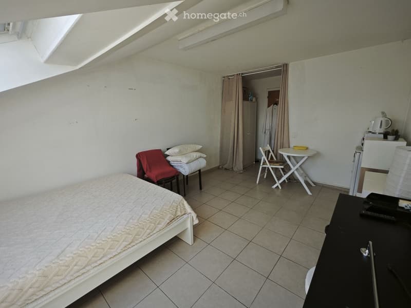 Chambre meublée à louer  à 2 min de la Gare de Nyon (3)