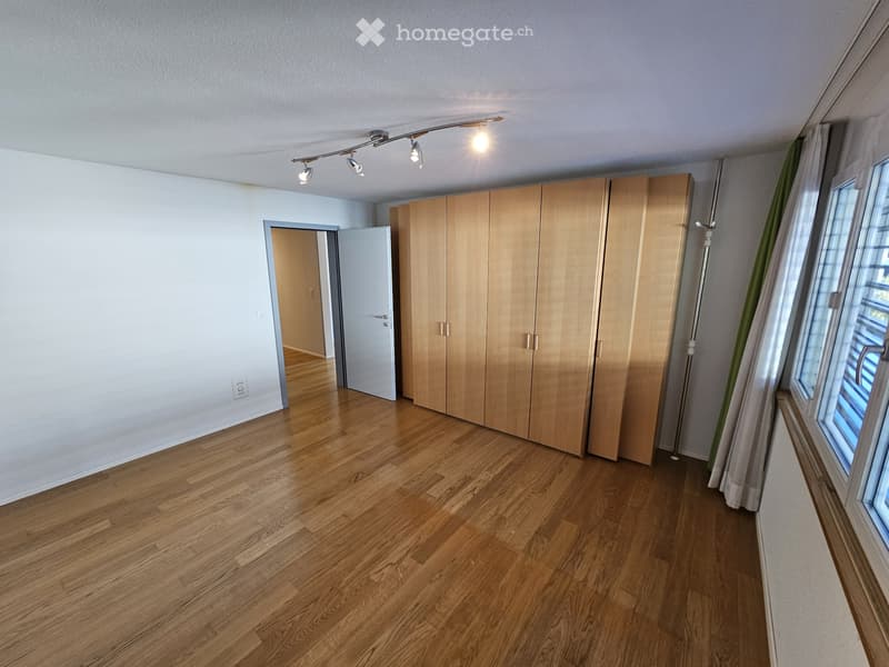 Moderne 4.5-Zimmerwohnung an zentraler und ruhiger Lage (3)