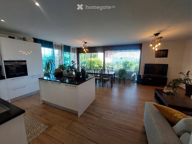 Bail à reprendre: 3,5 pièces avec jardin et vue sur le lac (3)