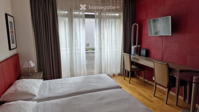 Superbe studio meublé tout équipé - Ménage et Wifi inclus! (3)
