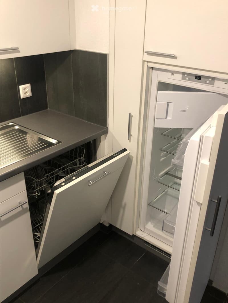 Appartement moderne de 2,5 pièces situé en centre-ville (5)