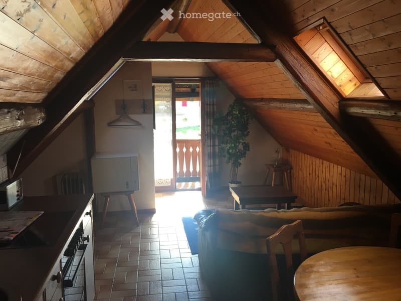 Studio partiellement meublé (2)