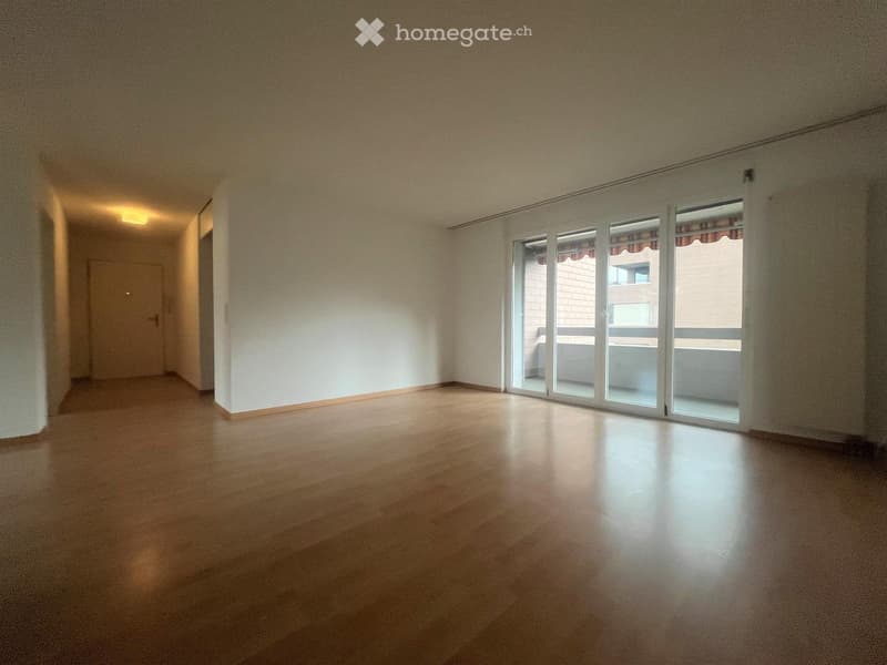 Charmante 3,5-Zimmer-Wohnung in Zumikon (2)