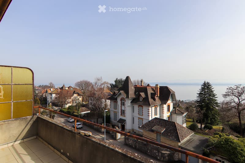 Logement lumineux avec une magnifique vue sur le lac (2)