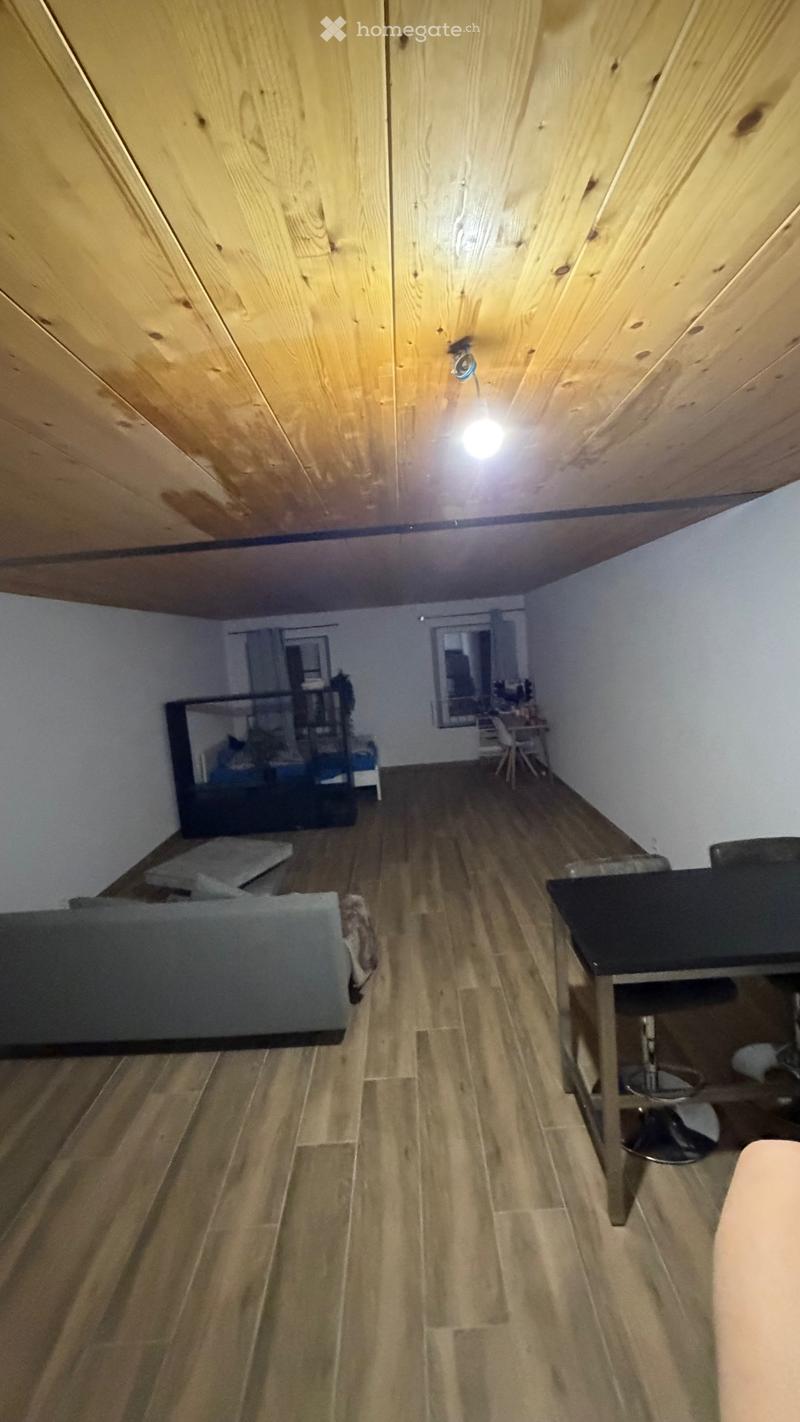 Studio à louer (2)