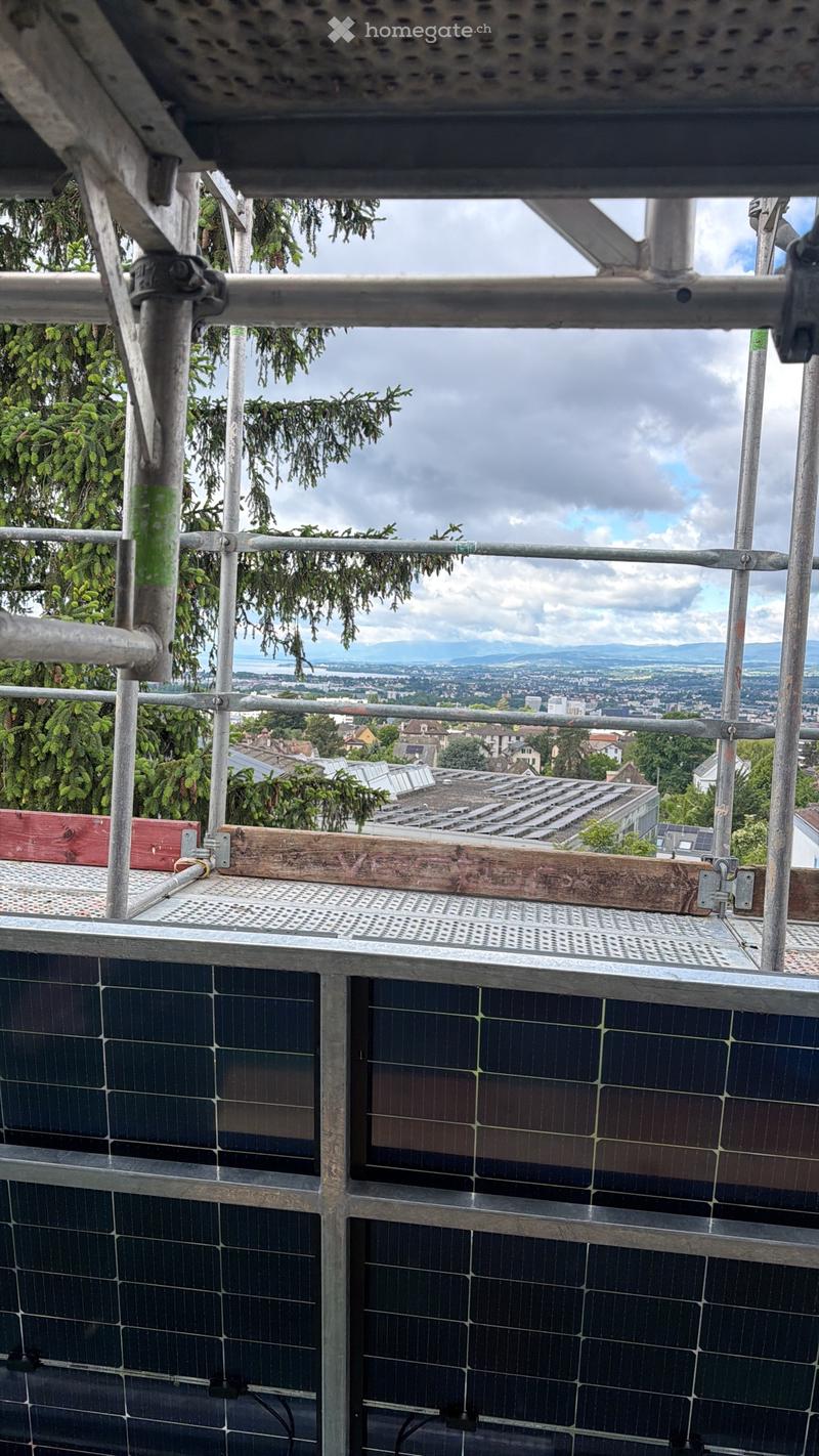 Appartement rénové avec vue partielle sur le lac (5)