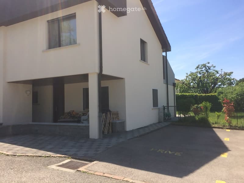 A louer appartement 3.5 pcs avec Jardin à Portalban (2)