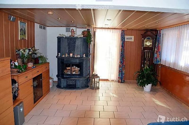 Chalet Wintergarten Anbau Garagen Spielplatz super Aussicht (3)