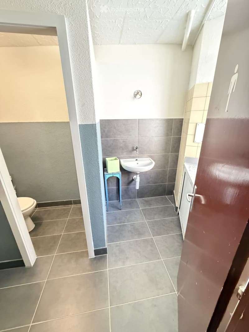 Appartement rénové de 2,5 pièces au coeur de La Neuveville (4)