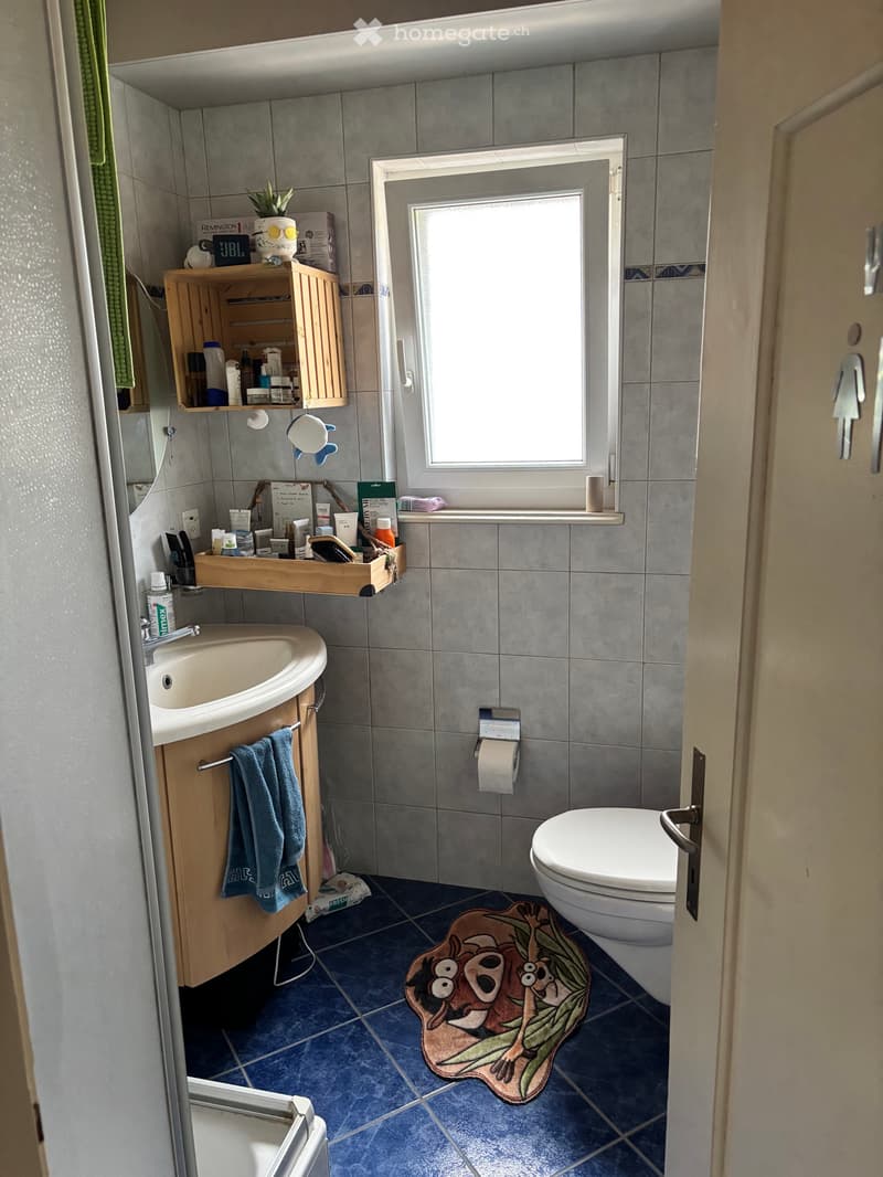 Apparemment Develier 900.- charges comprises (4)