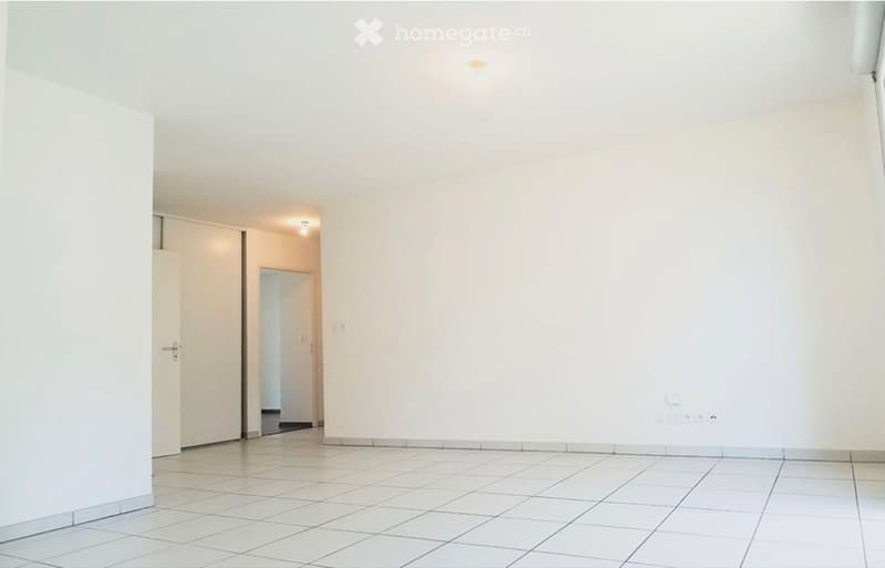 3-Zimmer-Wohnung mit Balkon in Zürich-Seebach (2)