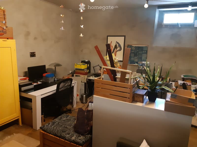 Place d'atelier dans grand espace partagé avec 4 personnes (2)