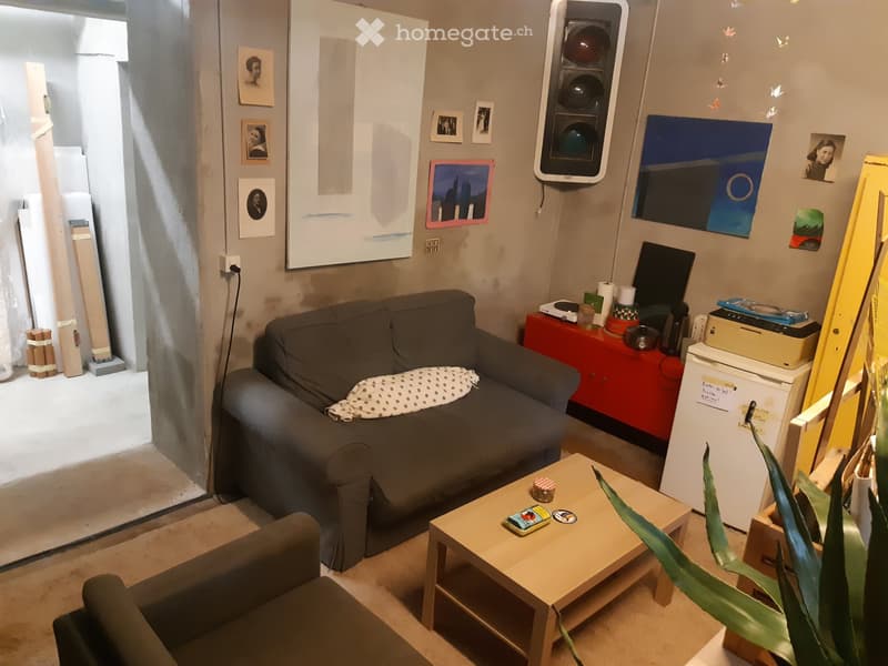 Place d'atelier dans grand espace partagé avec 4 personnes (3)