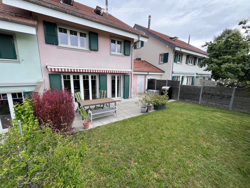 Charmante maison mitoyenne de 3 étages à Etoy (2)