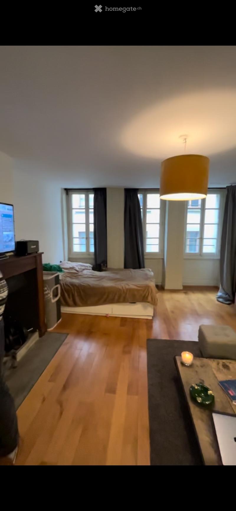 Appartement à Louer place du Bourg-De-Four (1)