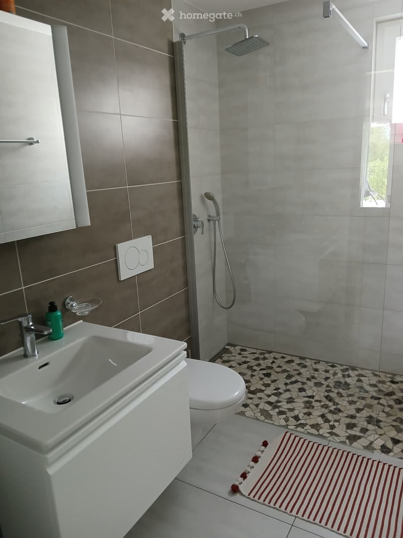 Chambre avec salle de bain indépendante (3)