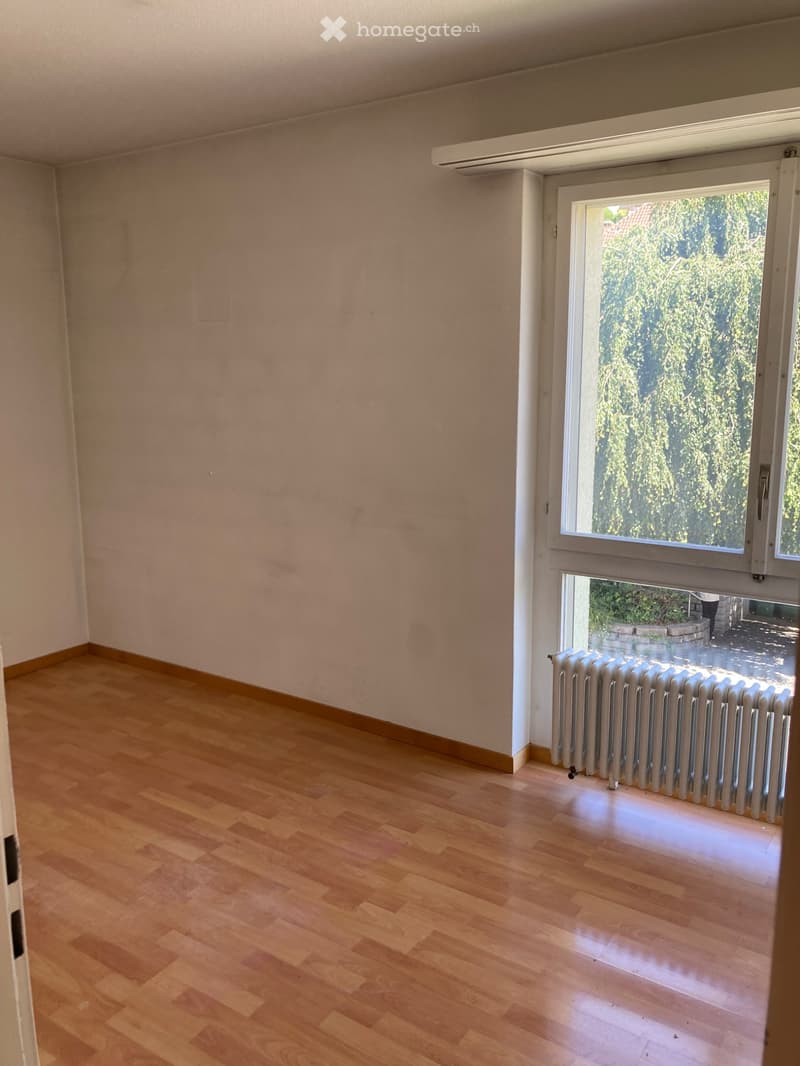 Frisch renovierte 4 1/2 Zimmer Wohnung in Worb zu vermieten (2)