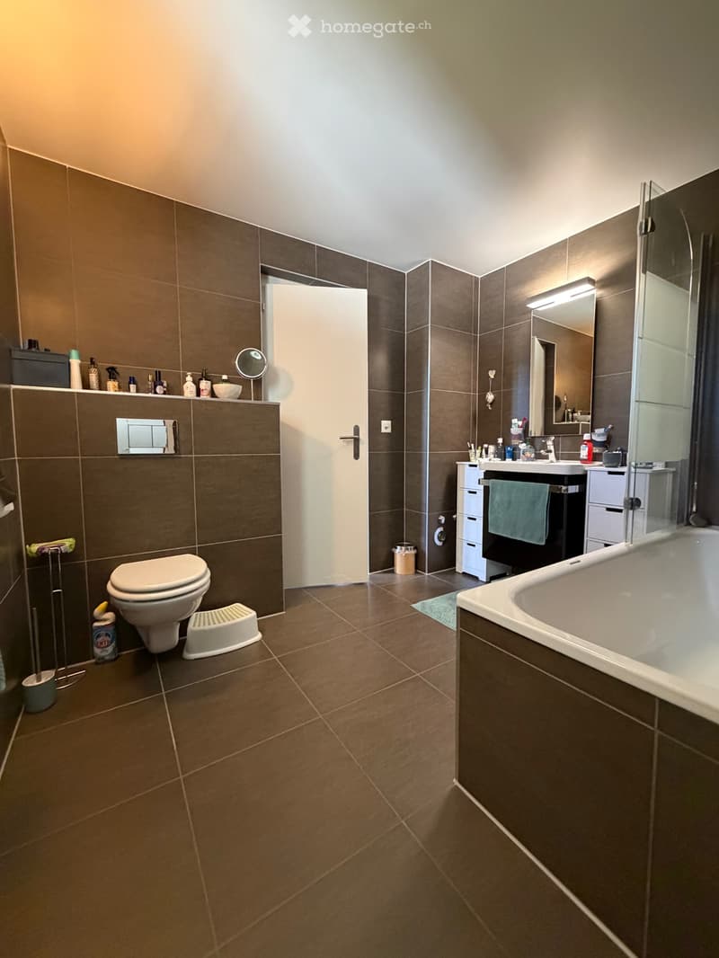 Grand 2,5 pces de 85m2 à louer au Mont-sur Lausanne (5)