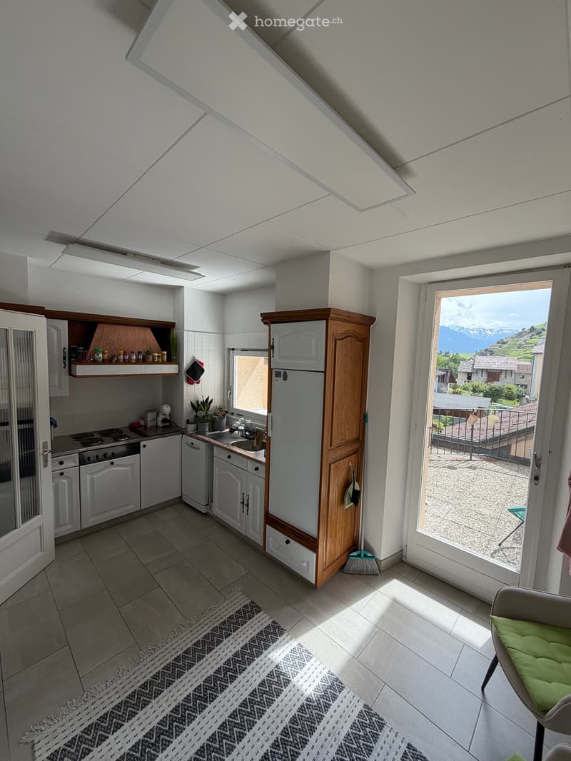 Appartement lumineux 3,5 pièces situé à Ardon (4)