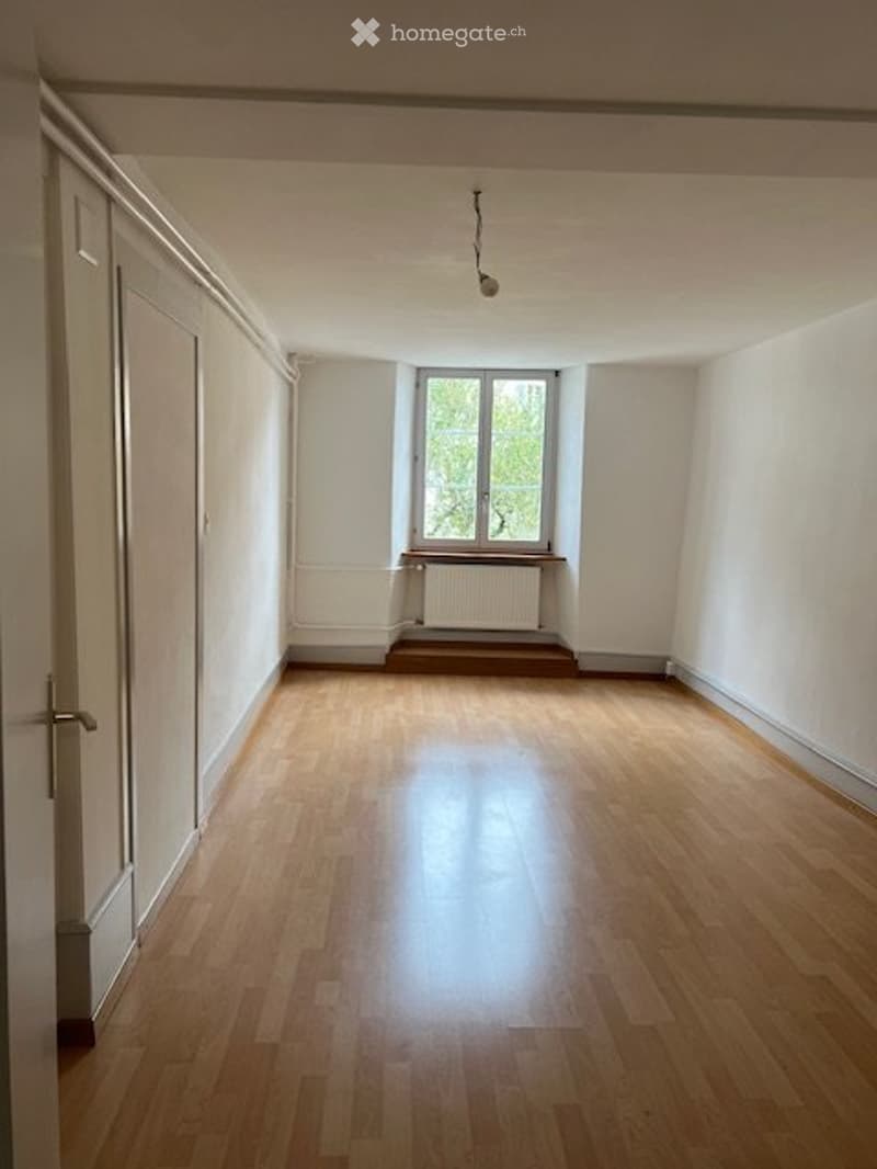 App. de 2,5 pièces, St-Ursanne. Rénové. 1ère occupation. (3)