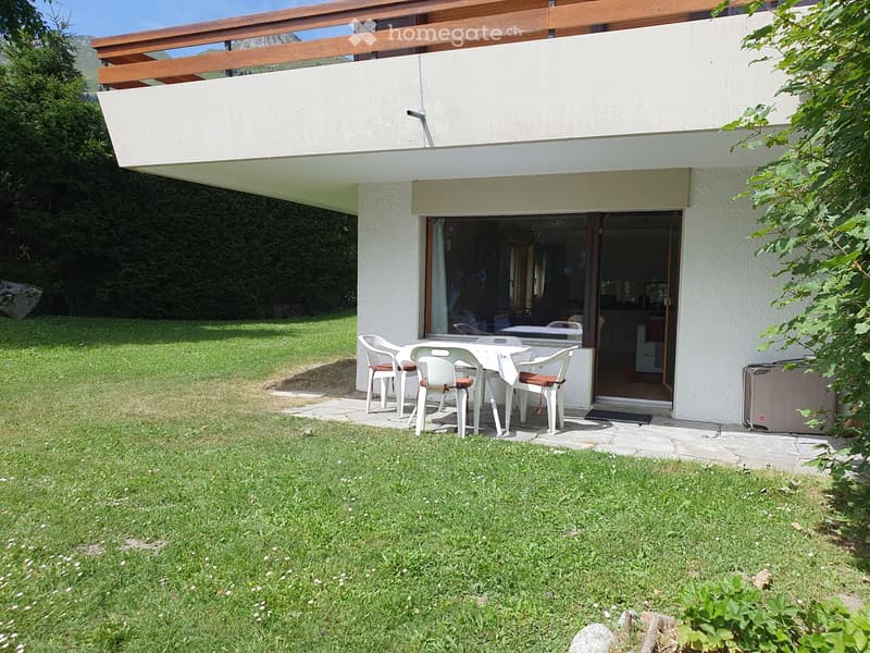Appartement rez jardin avec parking (1)