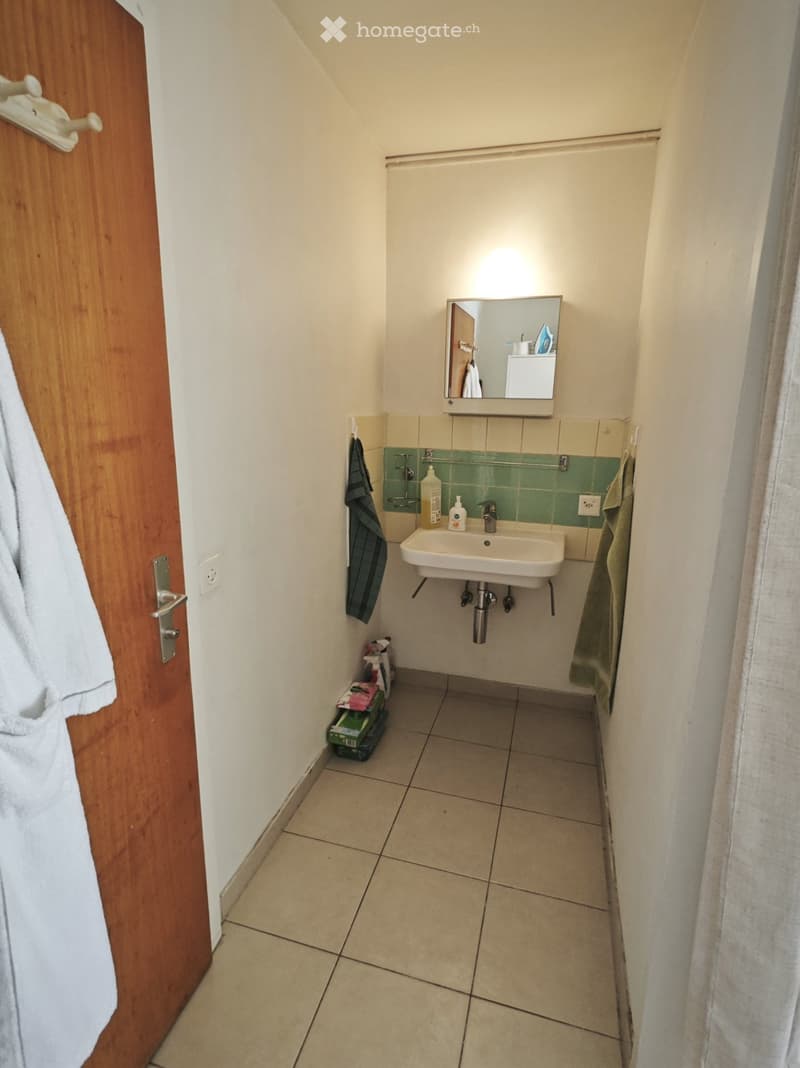 Chambre meublée à louer à 2 min de la Gare de Nyon (1)