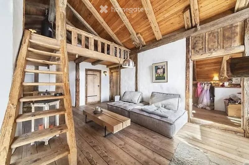 Objet rare : Magnifique chalet typique au cur d'Icogne (4)