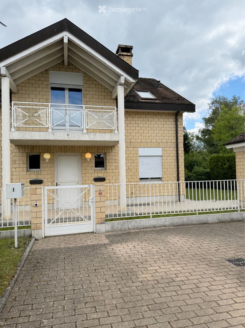 À louer - Villa 10 pièces Thonex (1)