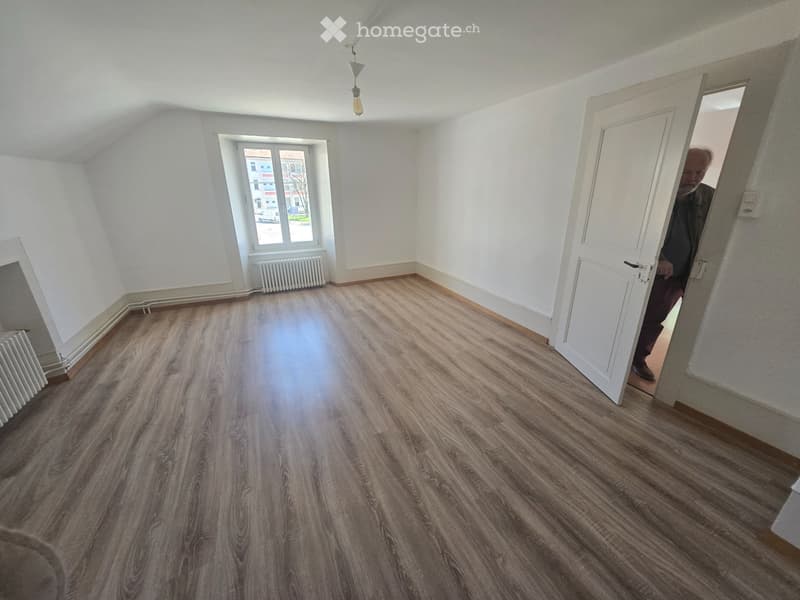 Lumineux 4.5 pièces rénové, avec jardin et place de parc (3)