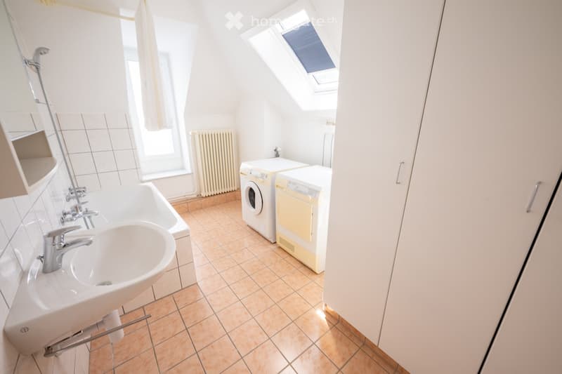 Appartement de 3.5 pièces rénové, 95 m² Gare de Neuchâtel (3)