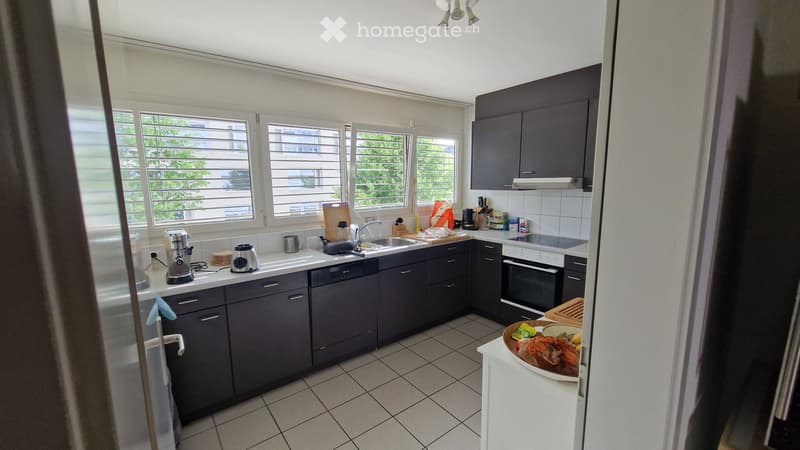 Chambre meublée de 14m2 à Fribourg en collocation (3)
