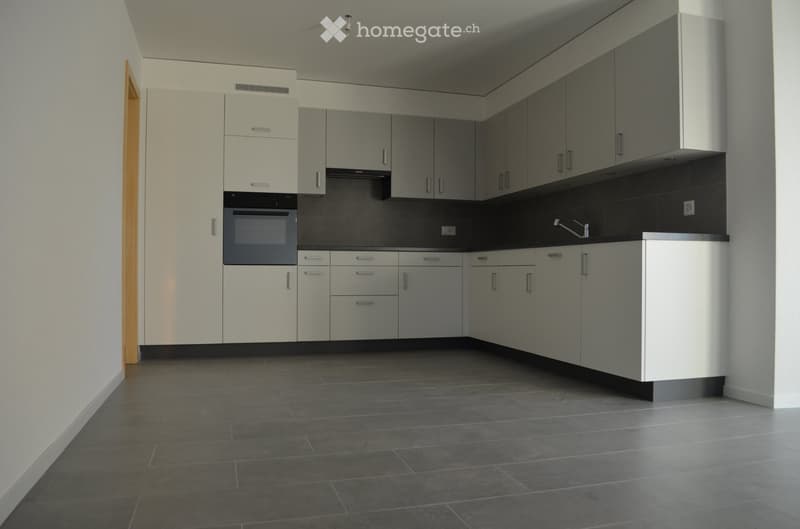 A remettre pour le 1er octobre, spacieux appartement de 4,5p (2)