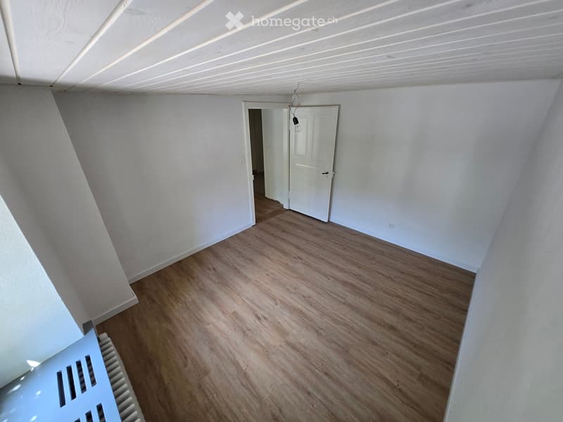 Appart. 3.5 + 1 pièces à Sorvilier, avec 2 places de parc (5)