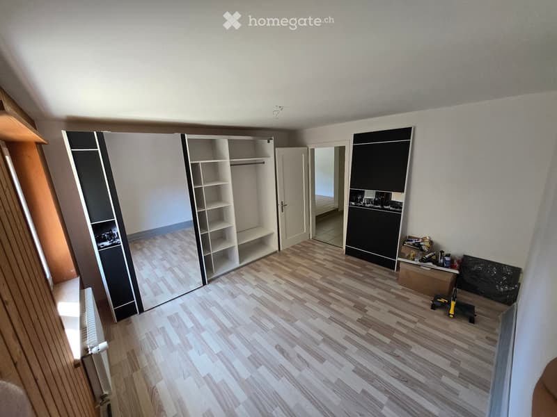 Appart. 3.5 + 1 pièces à Sorvilier, avec 2 places de parc (3)