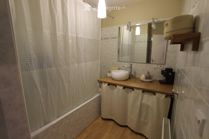 À louer dès juillet  Appartement de 80 m² à Saint-Cergues (4)
