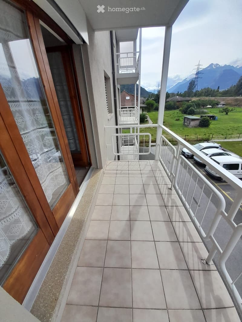 Charmant studio avec balcon à louer à Aproz (5)
