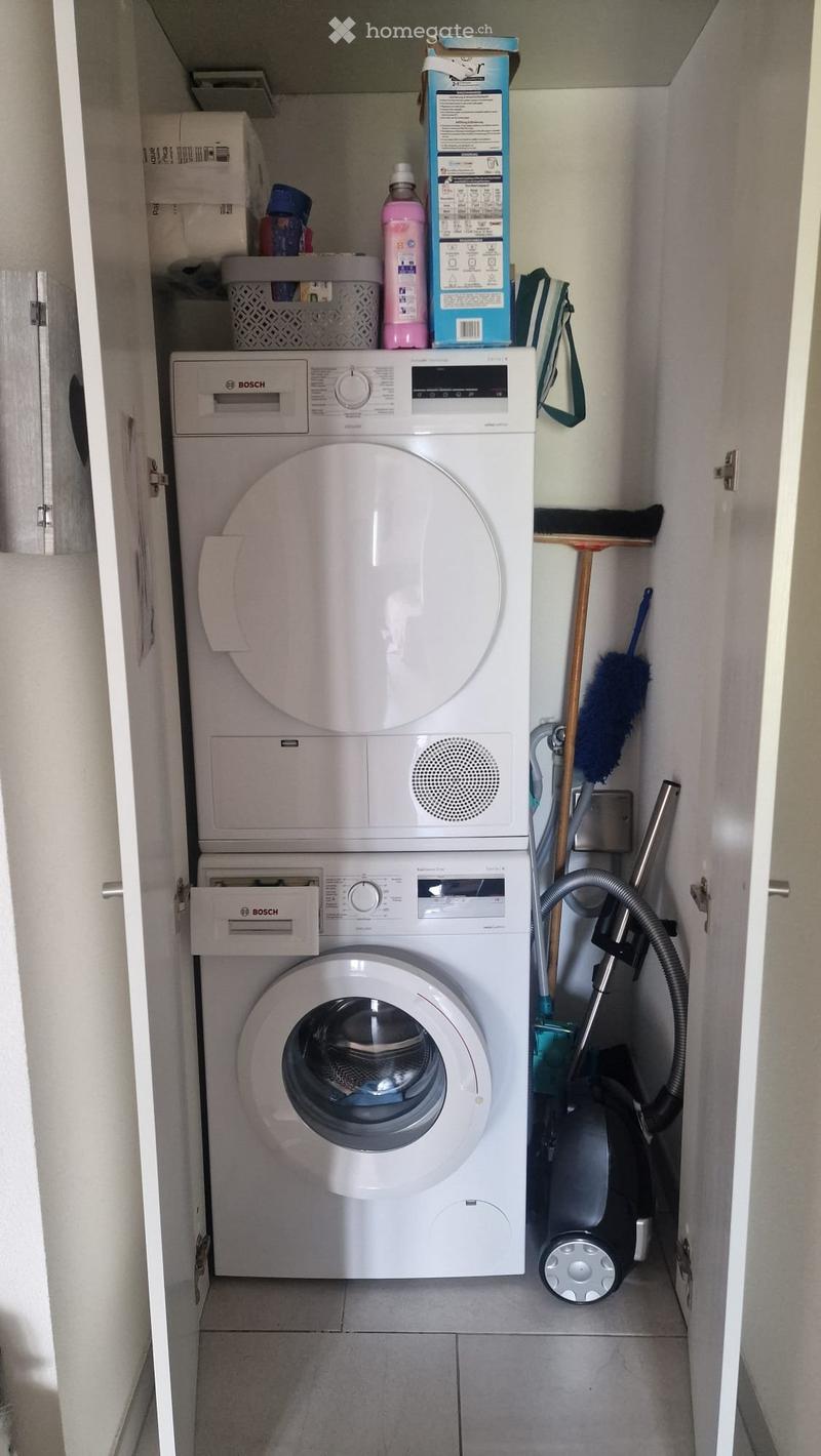 Appartement très lumineux de 2.5 pces à l'attique (5)