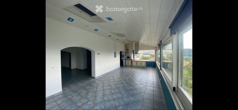 A LOUER - DUPLEX 7,5 pces + dépôt artisanal+ 4 pl. parc (1)