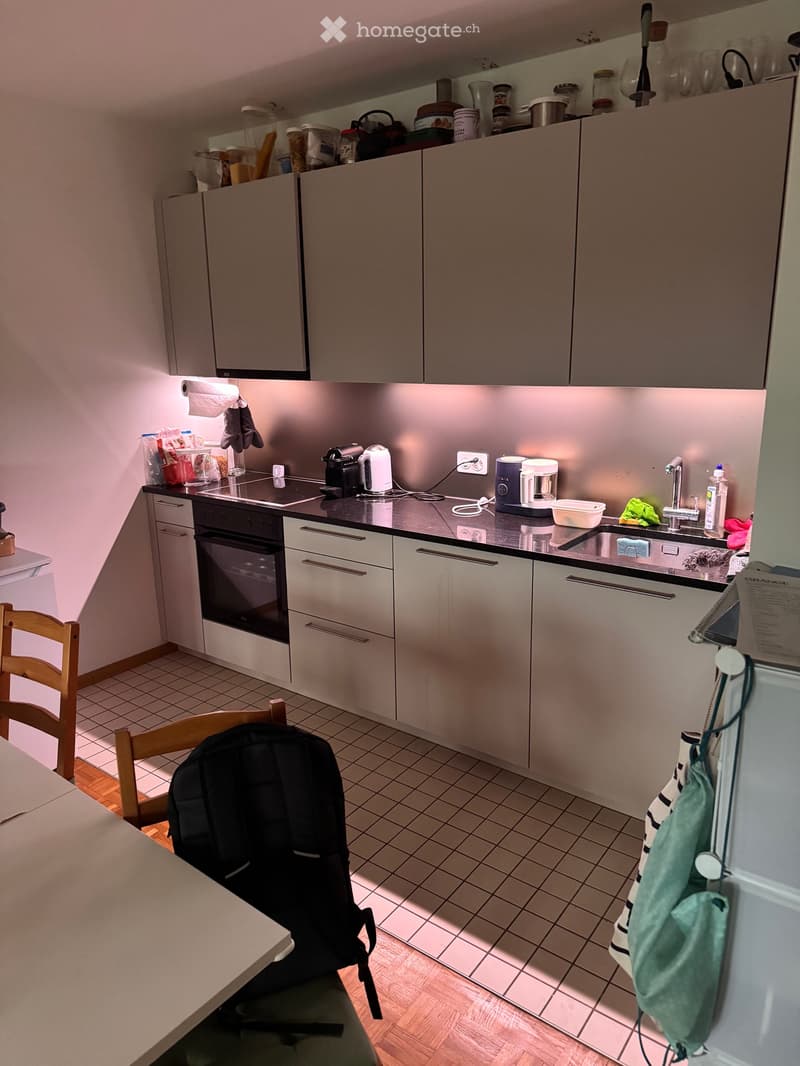 5p 88m2 6e étage 2500chf + 250 parking Servette dès 1 août (5)