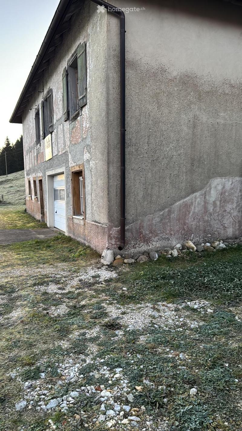 Maison à rénover à vendre La Brévine (1)