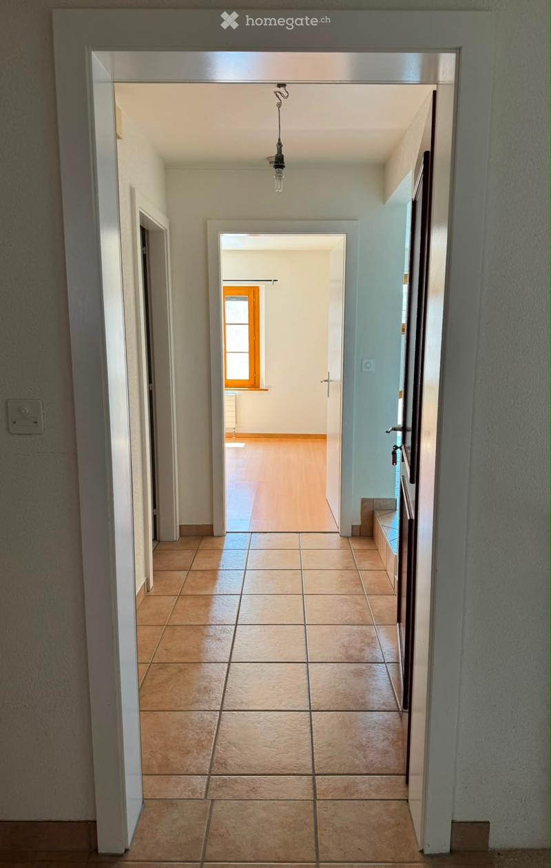 À louer Appartement de 2,5 pièces à Yens (1)