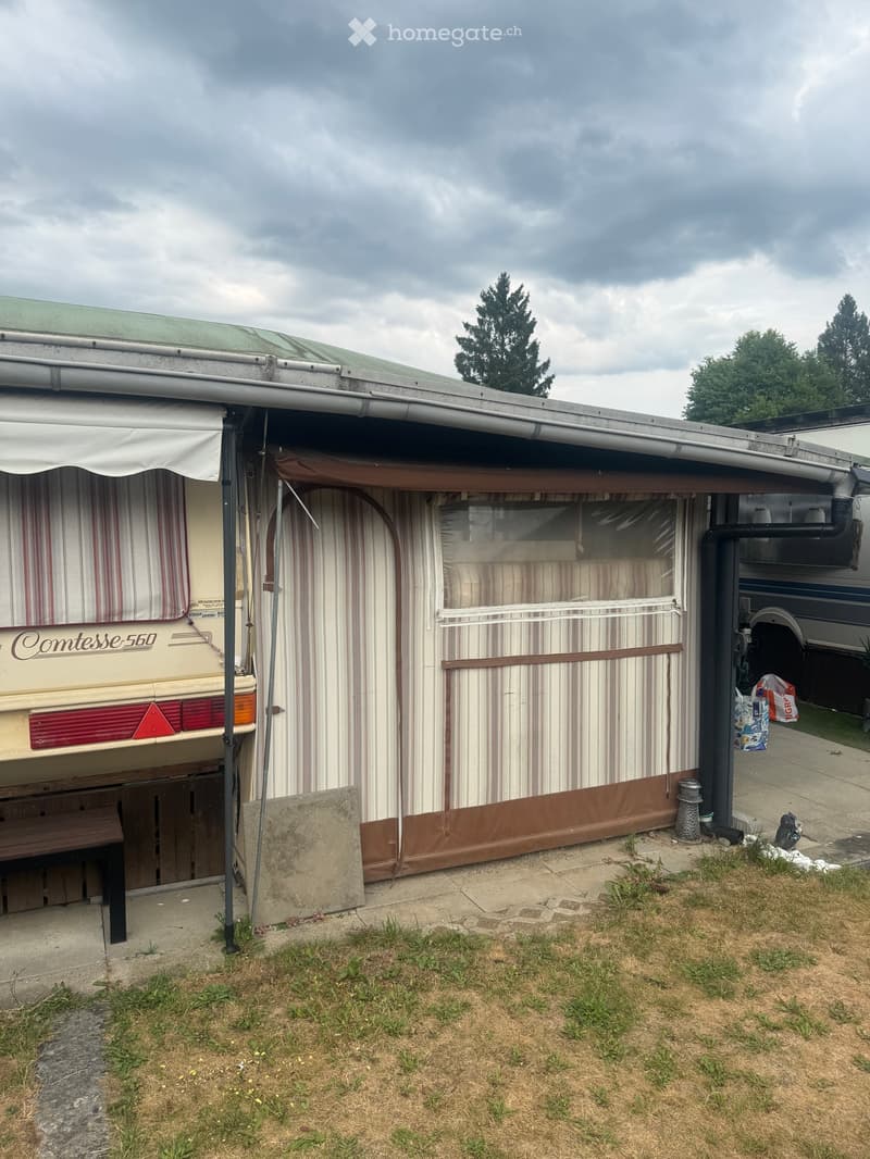 Wohnwagen mit festem Vorbau und Stellplatz in Bad Zurzach (1)