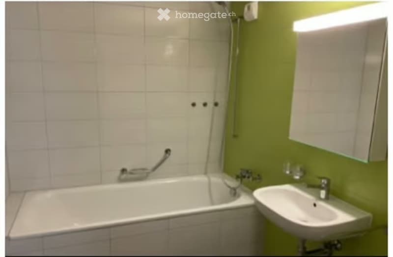 Appartement lumineux de 3 pièces avec balcon au cur d'Aigle (5)