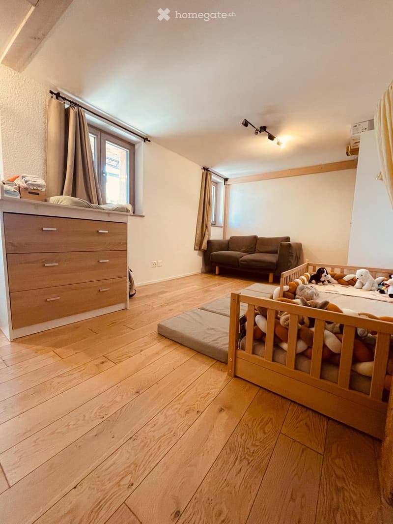 Grande appartement, 3 chambres, bureau, 2 salles de bains. (5)