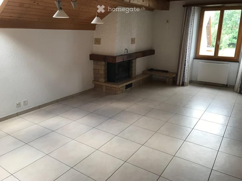 Appartement en attique (2ème étage) à Courgenay (2)