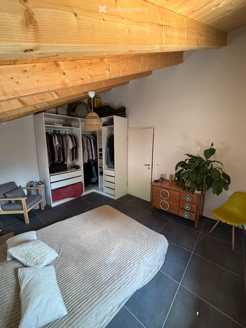 Appartement / condominium de 4 chambres et 1 salle de bain (3)