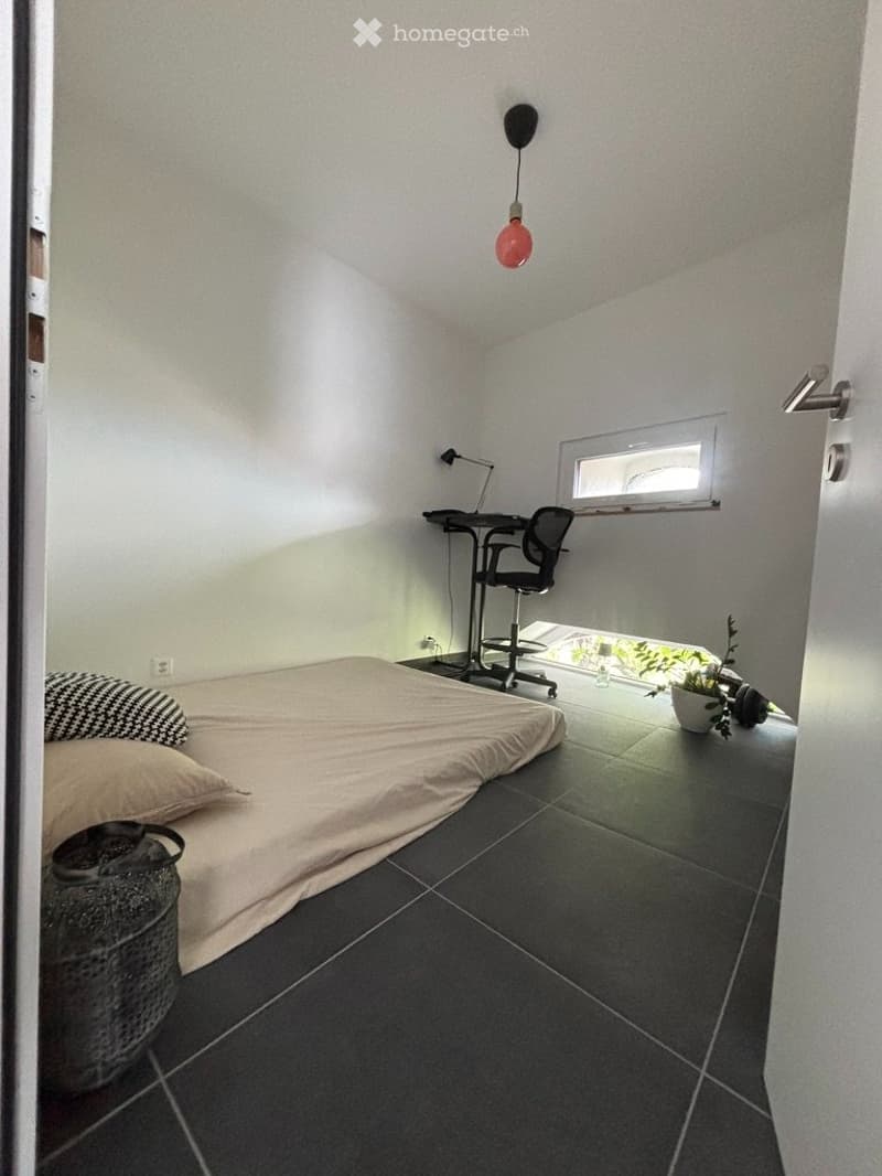Appartement / condominium de 4 chambres et 1 salle de bain (4)