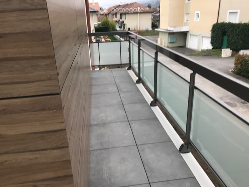 À vendre - Charmant appartement de 4,5 pièces à Publier (4)