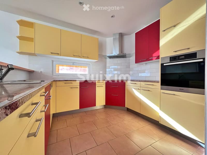 Exceptionnelle villa individuelle de 6.5 pièces au calme ! (2)